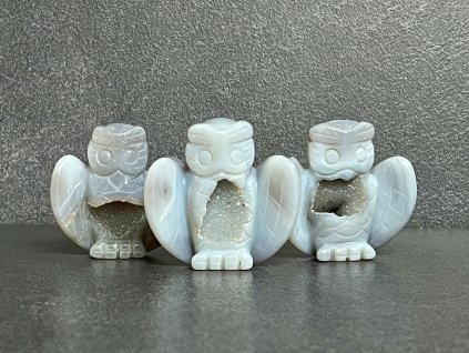 sivičky z minerálů, achát šedý Botswana sova, dekorace z achátu zvířátko