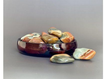 tromly z minerálů a polodrahokamů, troml z jaspisu polychromního